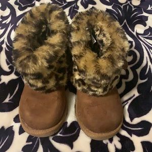 Brown winter boots! Kids size 7M